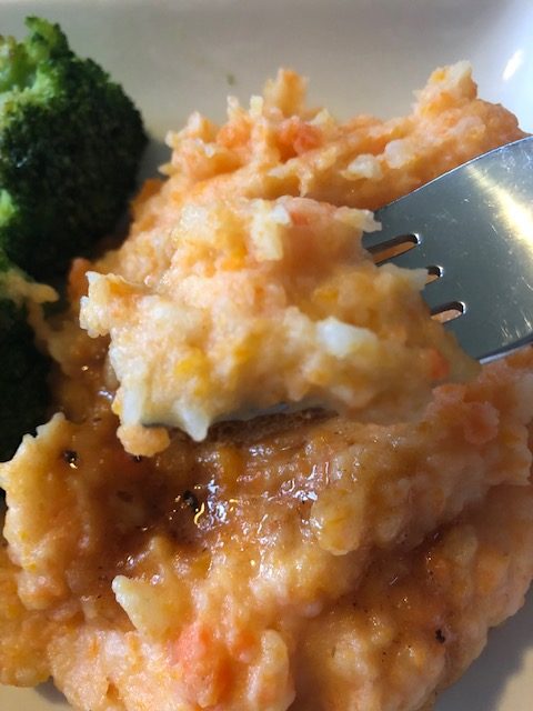 Mashed potatoes and carrots (hutspot)